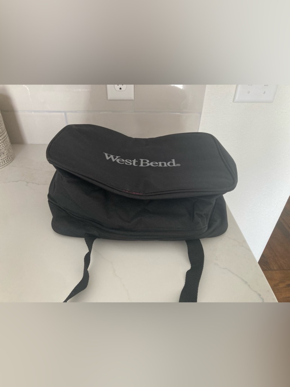 West Bend Versatility Cooker thermal carrying tote for 5-quart slow cooker black